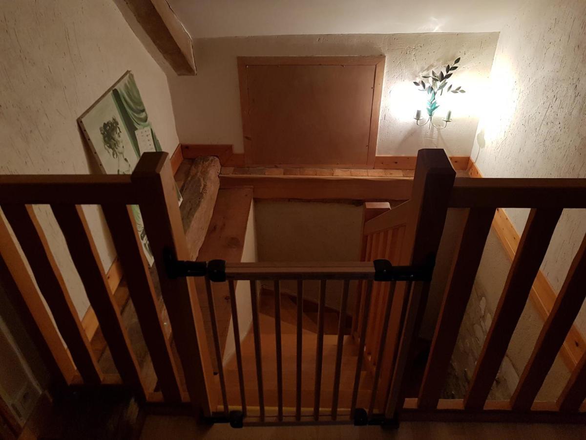 Chateau De Salvert - 4 Gites - 32 Personnes Neuillé エクステリア 写真