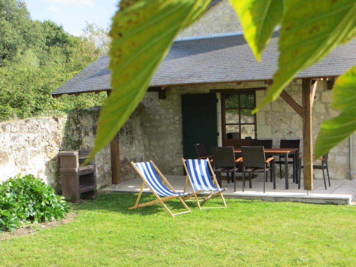 Chateau De Salvert - 4 Gites - 32 Personnes Neuillé エクステリア 写真