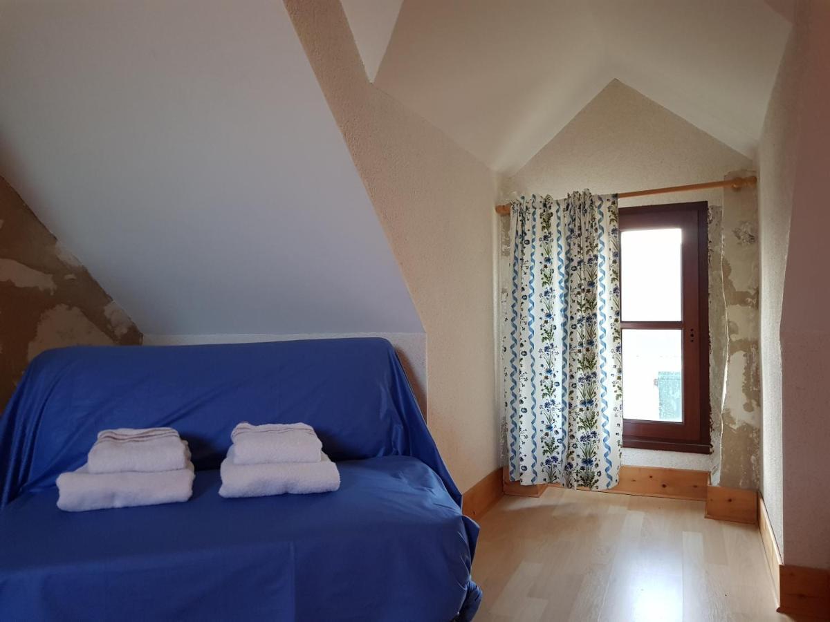 Chateau De Salvert - 4 Gites - 32 Personnes Neuillé エクステリア 写真