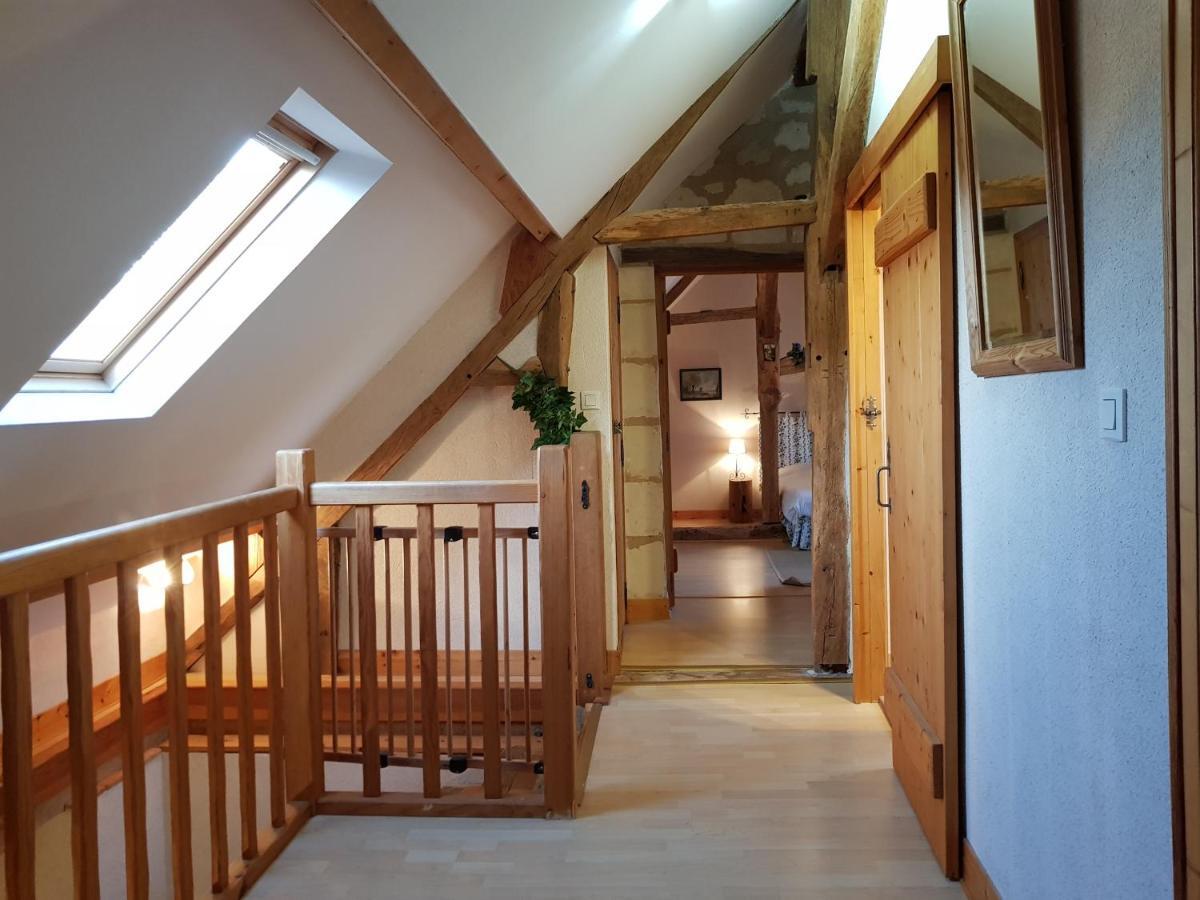 Chateau De Salvert - 4 Gites - 32 Personnes Neuillé エクステリア 写真